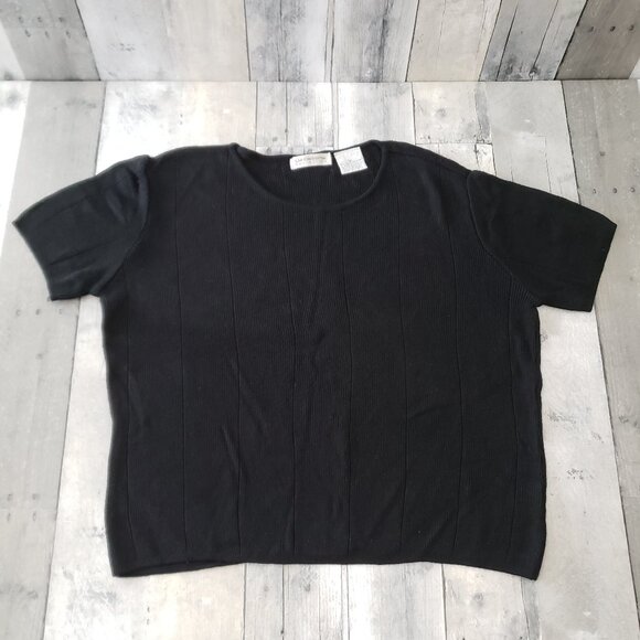 Liz Claiborne Black Short Sleeve Sweater - Size M - Picture 1 of 4
